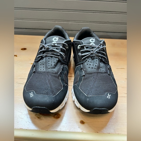 On Running Cloud Low Top Women's Sneakers Shoes Size 8.5 - Picture 2 of 10